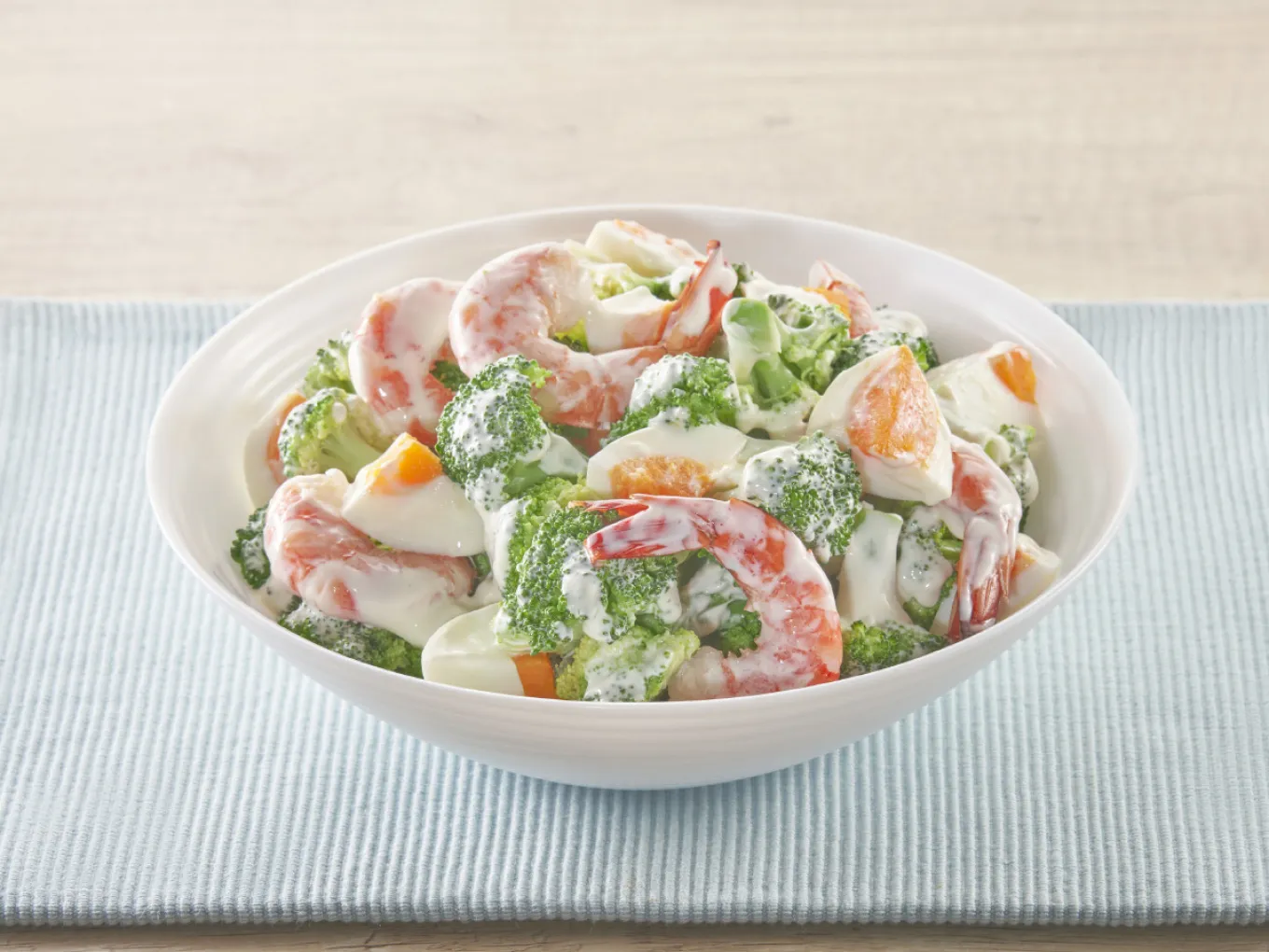 Salad Brokoli Campur Telur dan Udang