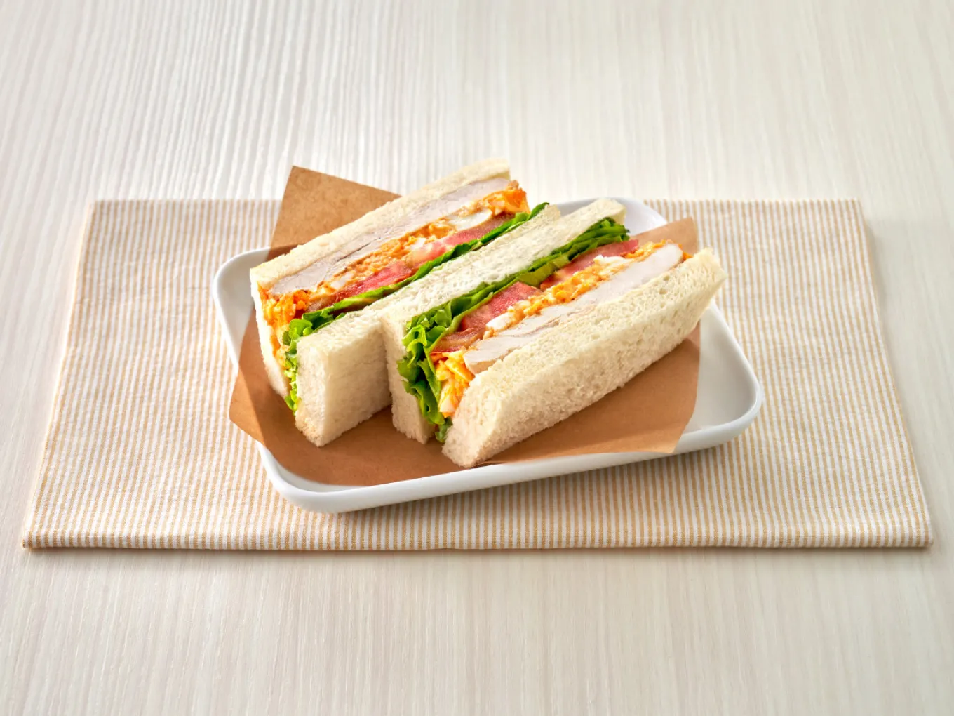 Sandwich Telur dan Ayam dengan Mentai Mayo