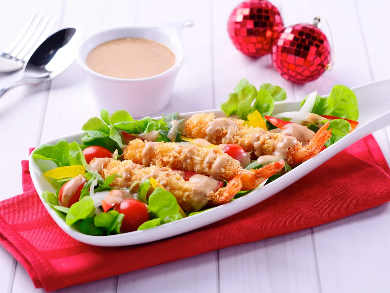 Salad Udang Goreng dengan Wijen Sangrai