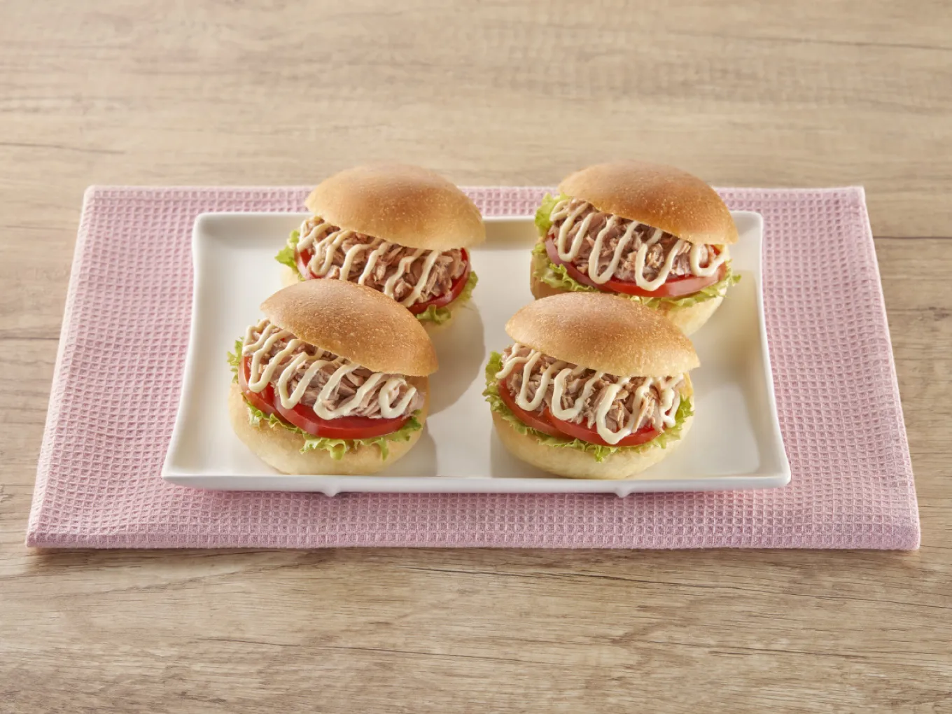 Sandwich Tuna dan Tomat
