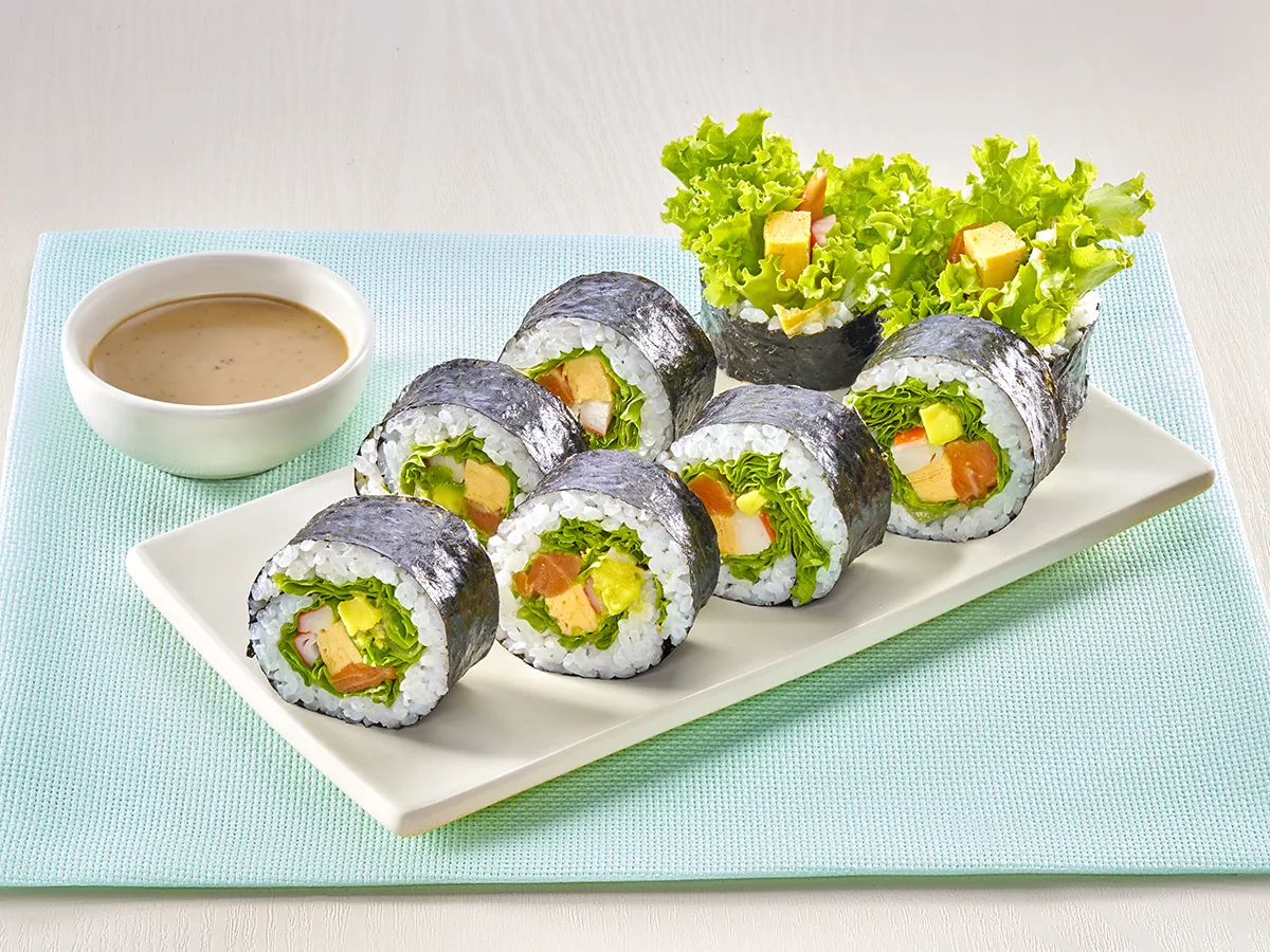 Sushi Salad Alpukat dan Crab Stick