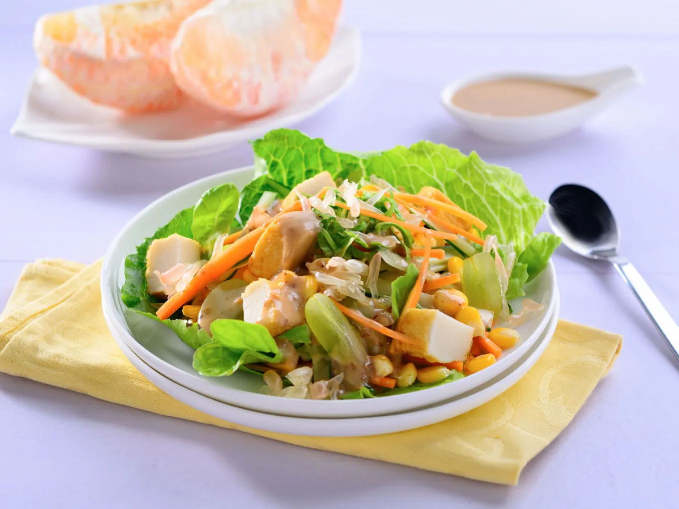 Salad Segar dengan Wijen Sangrai