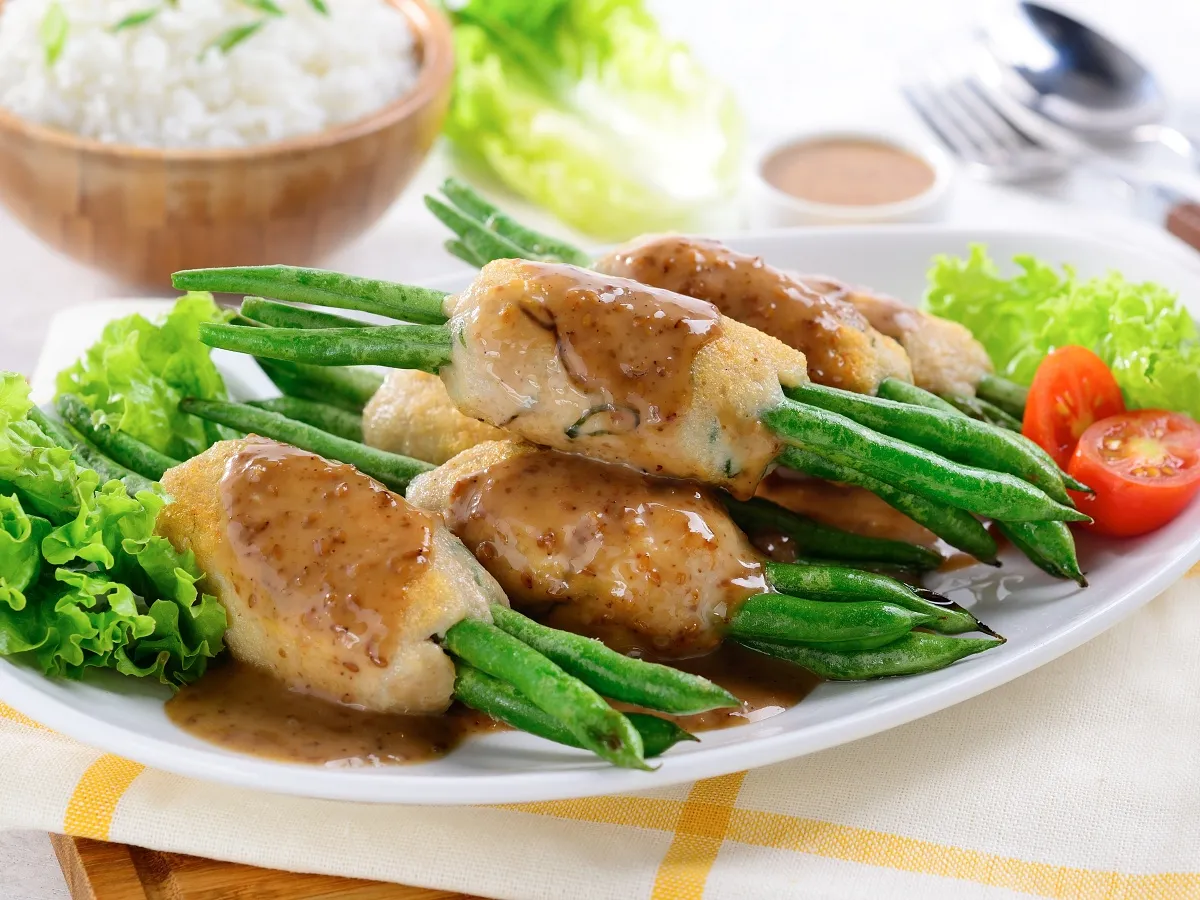 Green Beans and Chicken with Roasted Sesame