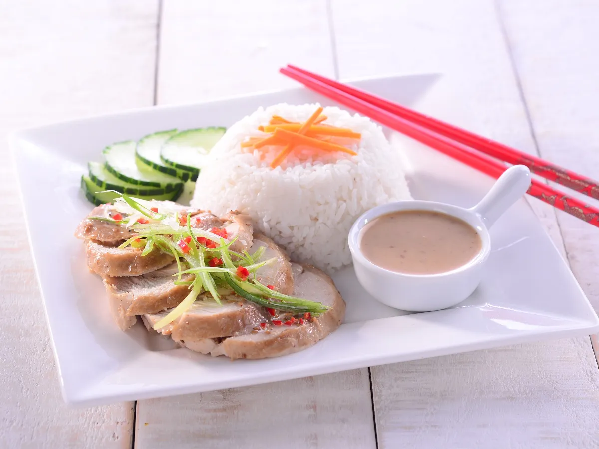 Roasted Sesame Steamed Chicken with Rice
