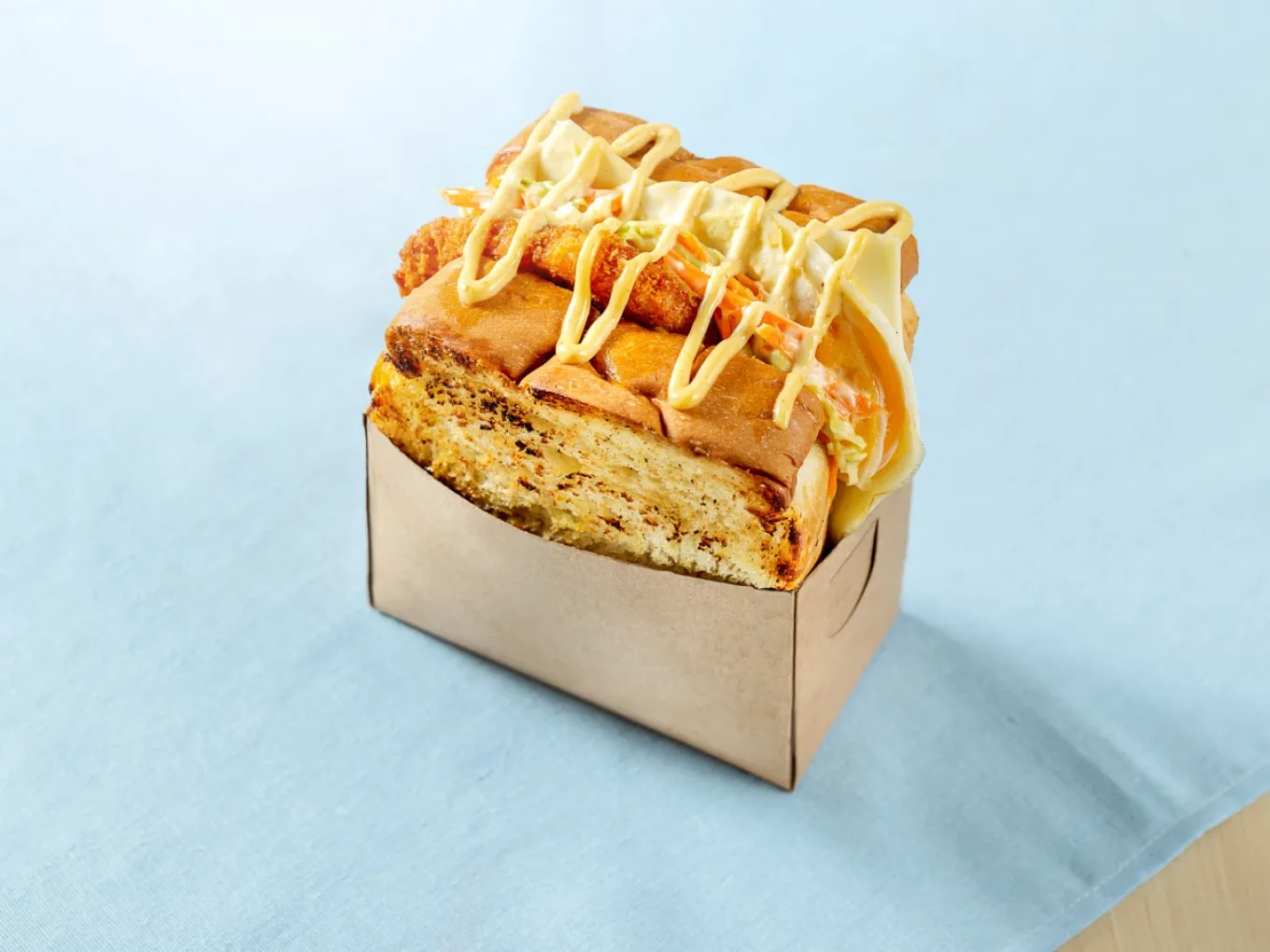 Roti Bakar Ayam Kari Mayo