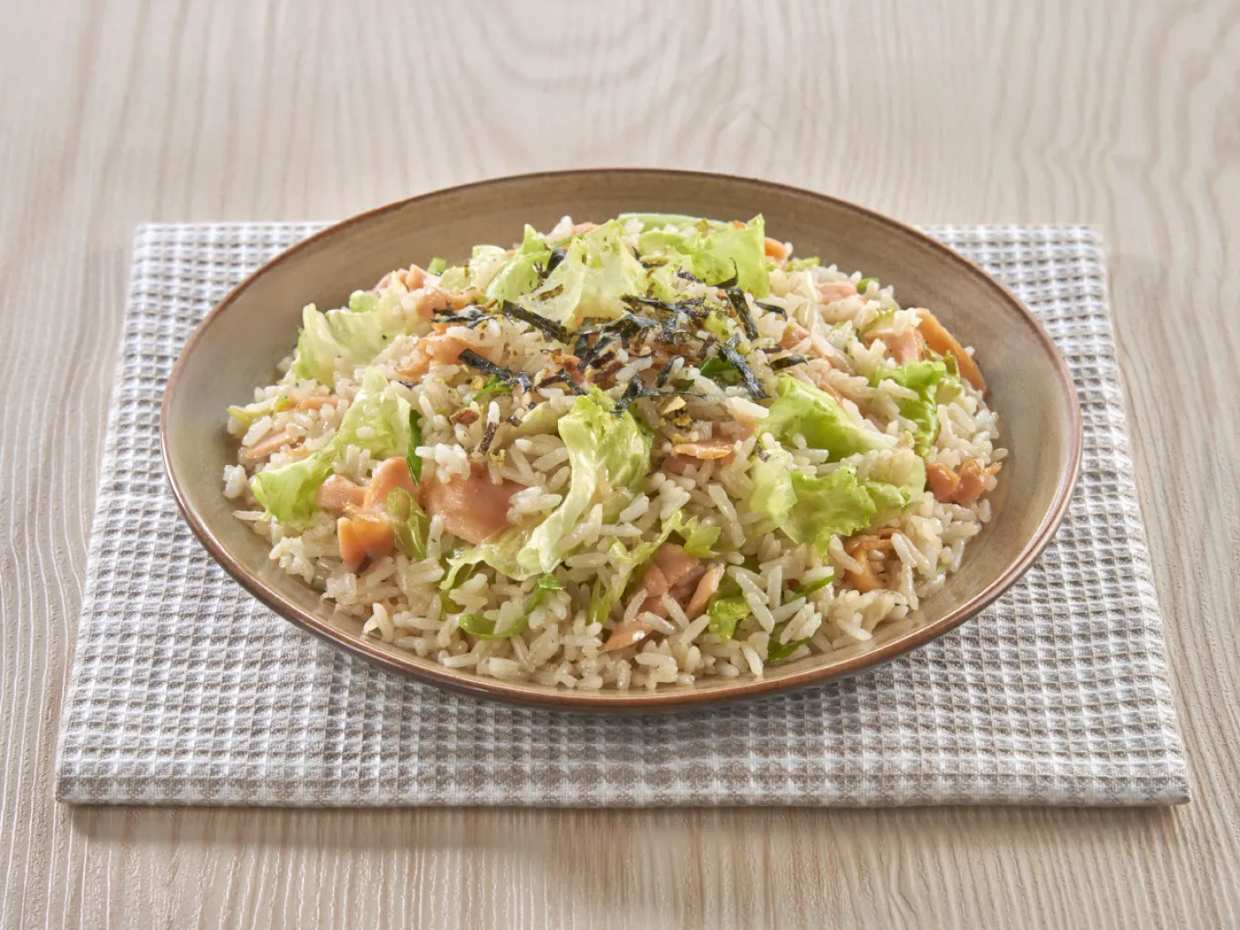 Nasi Goreng Selada Salmon