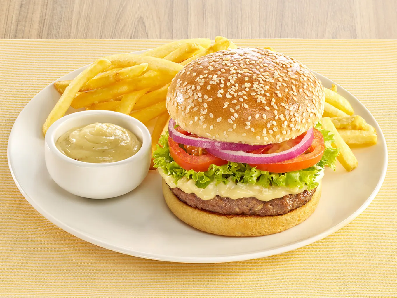 Burger Sapi Saus Mayo Bawang Putih