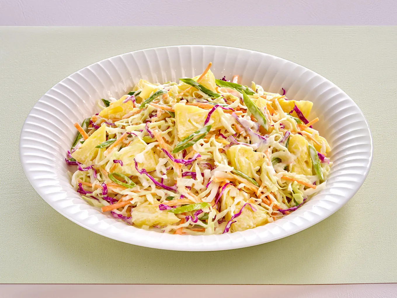 Salad Coleslaw dengan Nanas