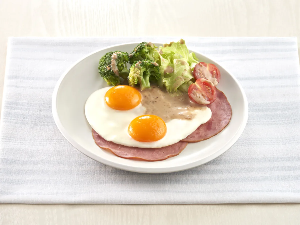 Salad, Egg, and Smoked Beef